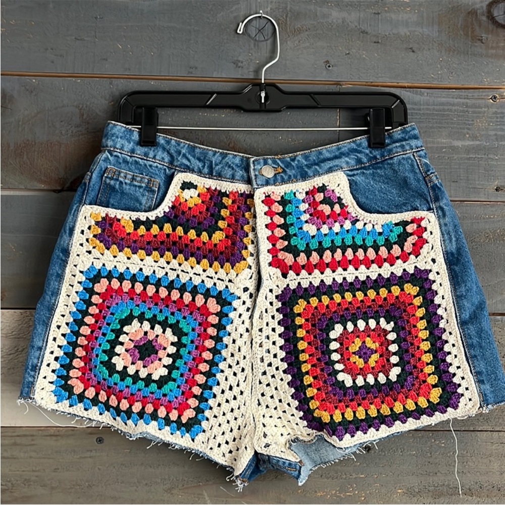 NWT Farm Rio Retro Colorful Crochet Cut Out Denim Shorts XS
